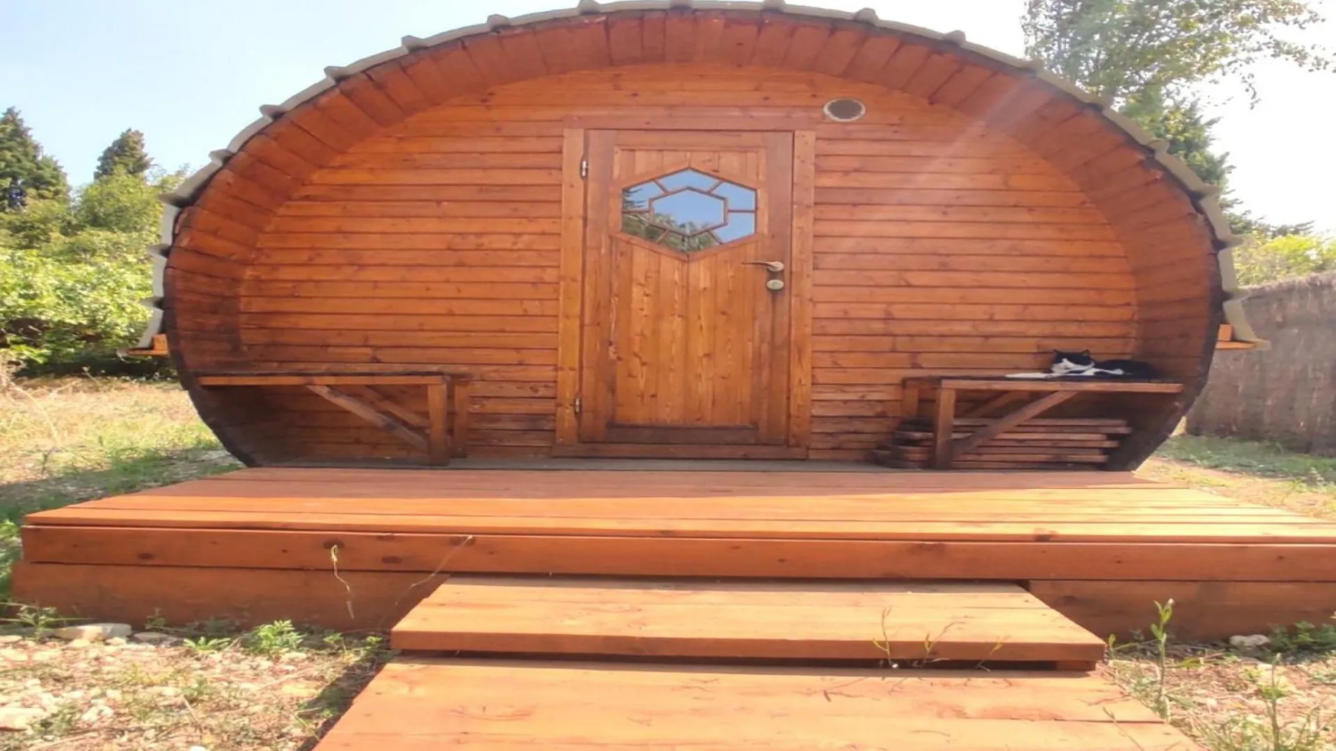 Distinctive Tiny House In Sarrians With Terrace Villa Holiday home